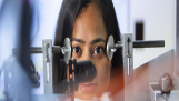 Các thử nghiệm nhãn khoa lâm sàng liên quan đến bệnh lý về mắt