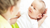 Sự phát triển thị lực của trẻ sơ sinh và những điều bạn nên biết